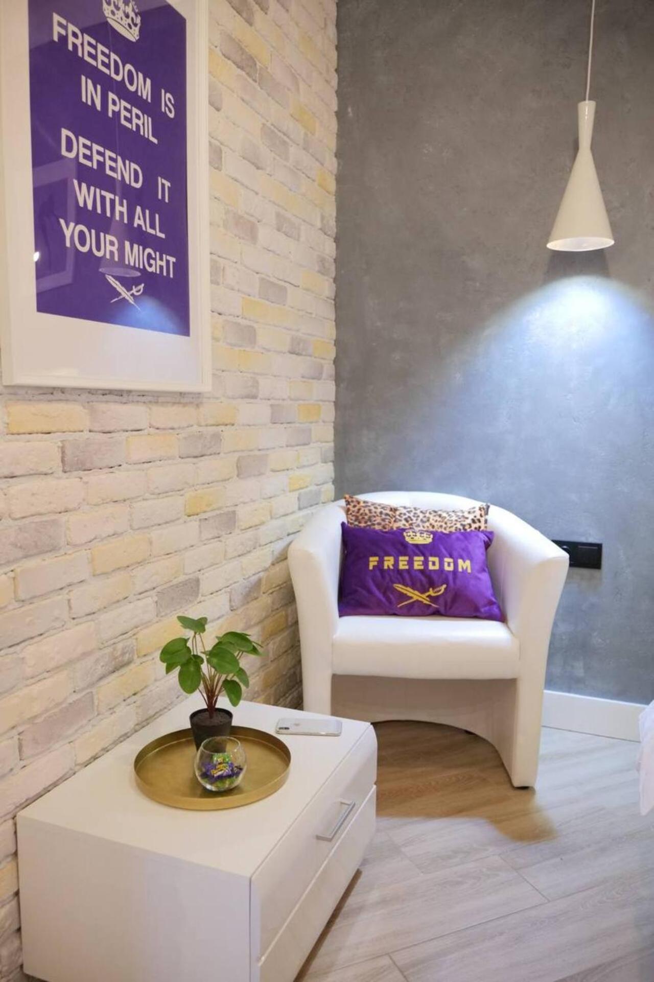 Freedom Apartments In City Center Kyiv Exterior foto